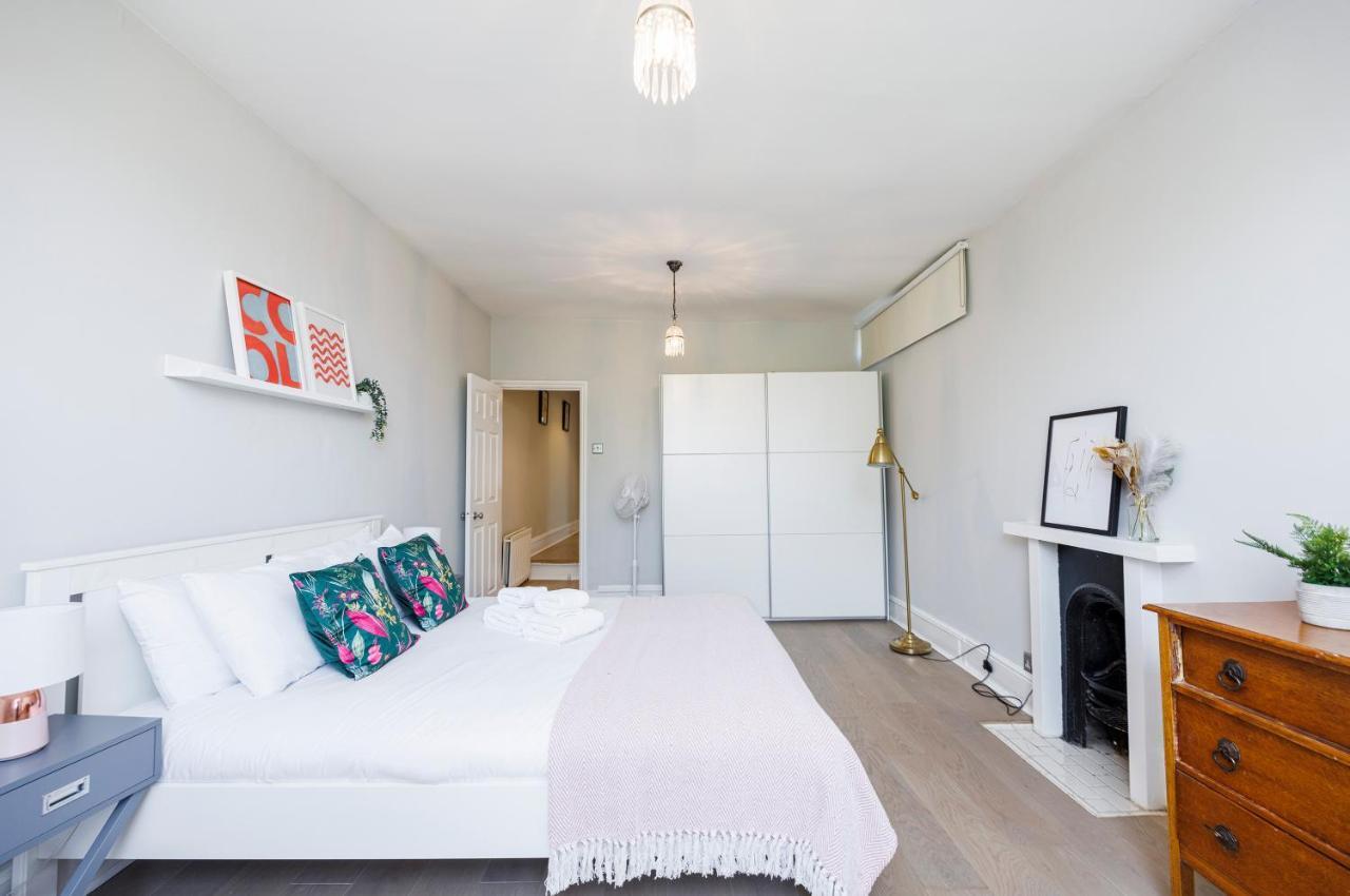 Welcomestay Colliers Wood Two Bed Apartment - Home Away From Home Londres Exterior foto